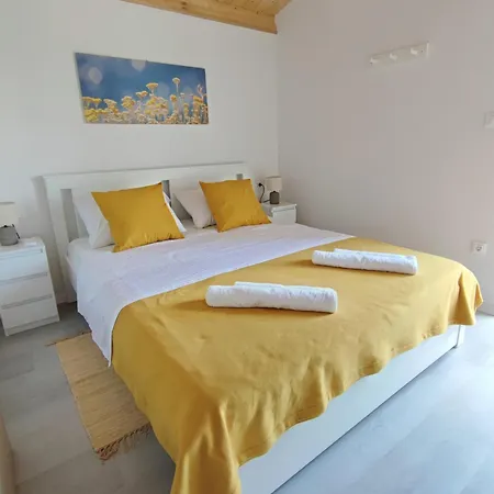 Acacia House - Cres Island
