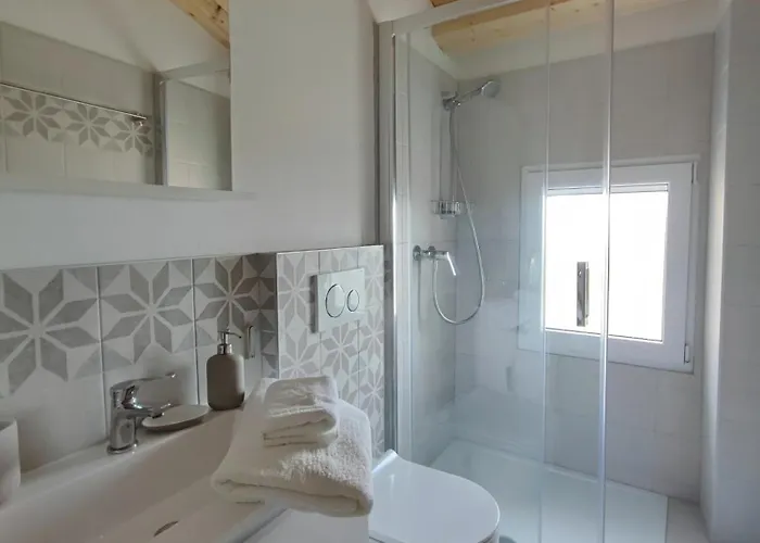 Feriehus Acacia House - Cres Island Orlec