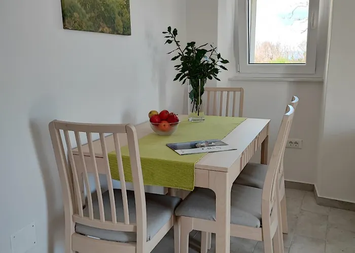 Acacia House - Cres Island Orlec